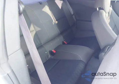 2015 Chevrolet Camaro 2Ls z USA, uszkodzony, nr VIN 2G1FB1E38F9121282